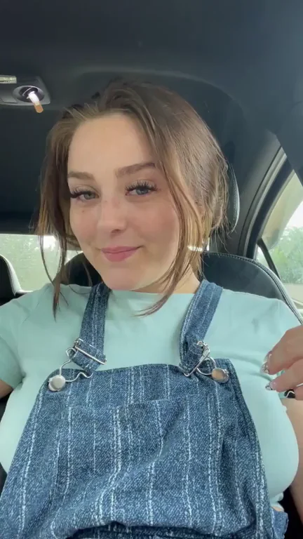 I’m lucky to have my very own pair to play with ?? [gif]