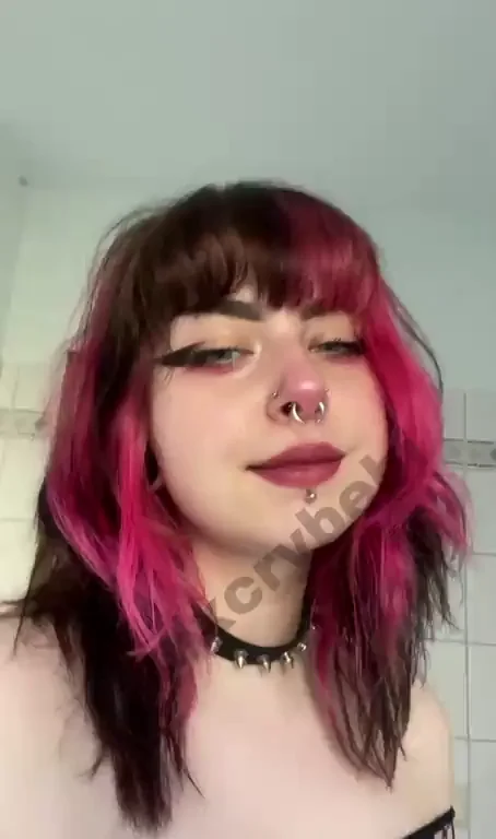 Fishnet Fuckhole: Big Tiddy Goth GF's Easy Access Tease
