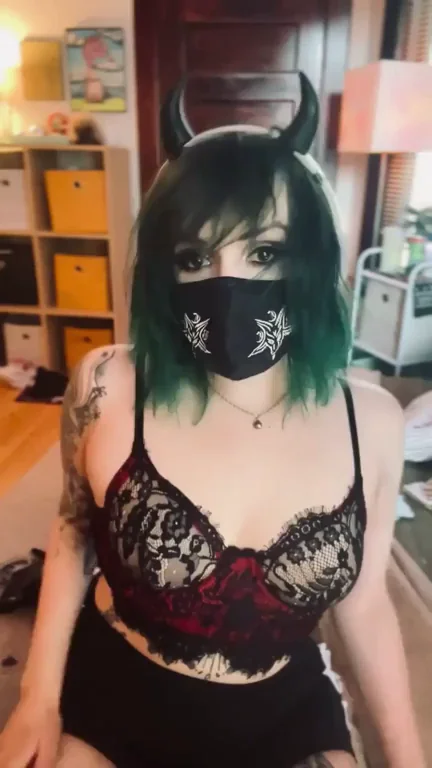 Succubus Egirl Teases with Sinful Sunday Vibes 😈🔥