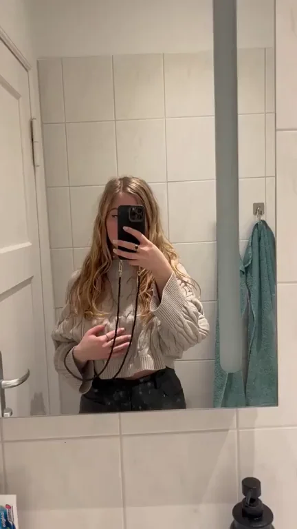 I love I like how my boobs bouce without any lingerie