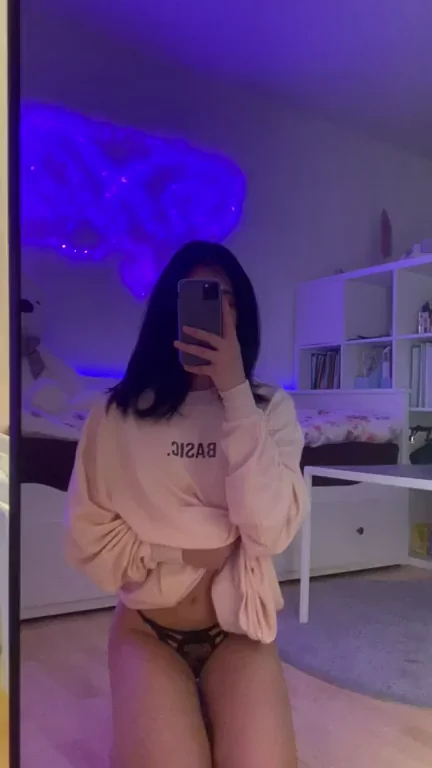 Can I have ur sweater after cuddles?🥺😁‡