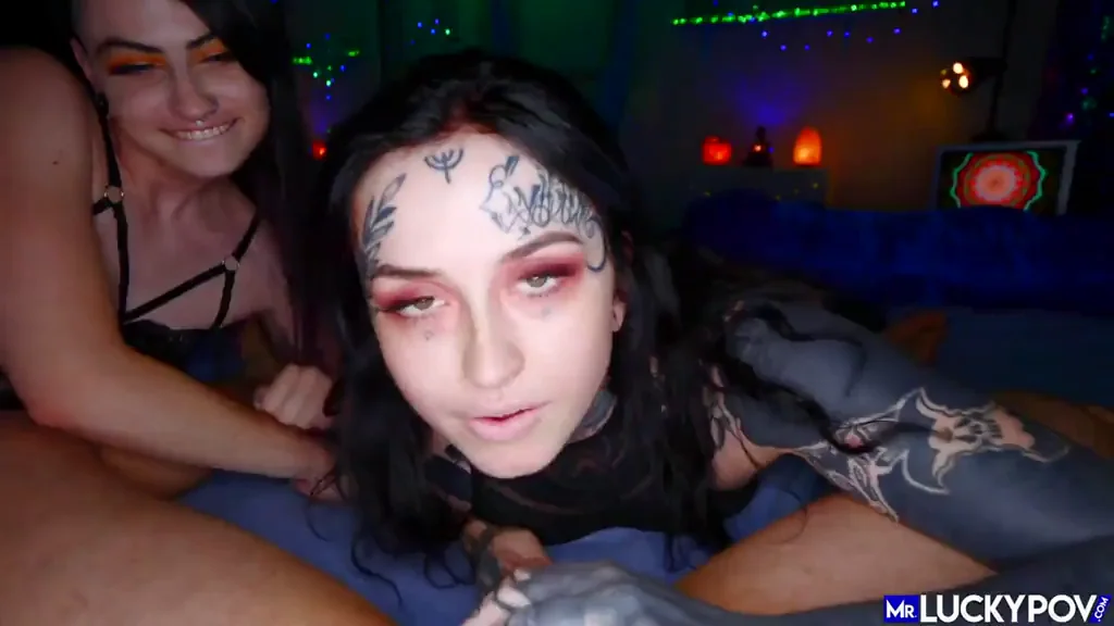 [FFM] Two Goth Sluts