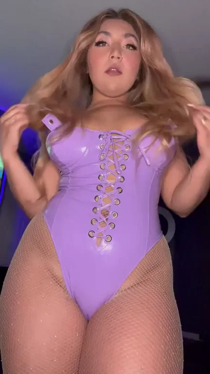 Would You Pull Out of This Thick Latina Ass? 🍑💦