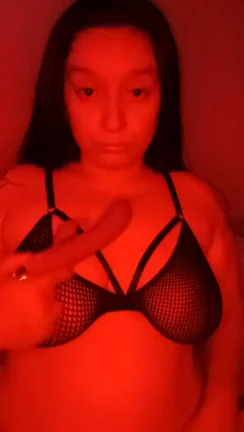 Huge and natural tits 😁‹come here