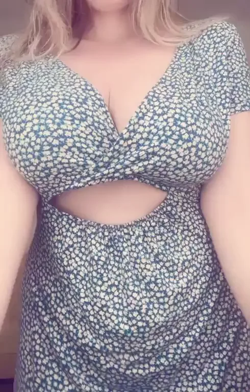 Bouncy British Tits Tease 💦🇬🇧