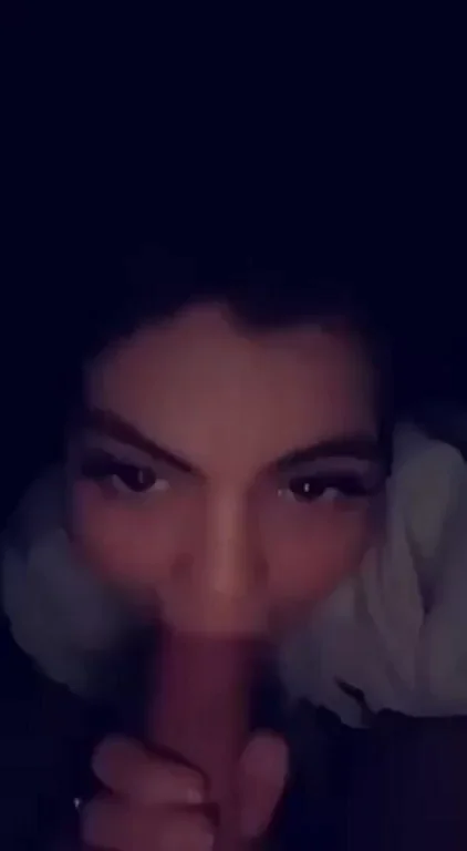 Mystery Slut Sucks Thick Cock Close-Up 😈🍆💦