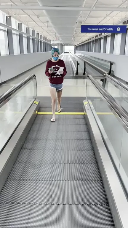 🔥 Airport Escalator Flash Slut [OC] 😈