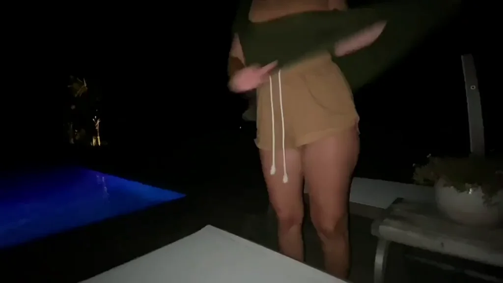 Gave the neighbors a nice show ;) [f/m]
