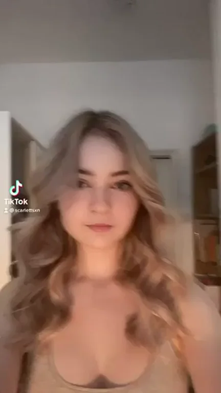 TikTok Tease: Blonde Bombshell's First-Time Flirt 'Figured I’d Give This a Go' 😏