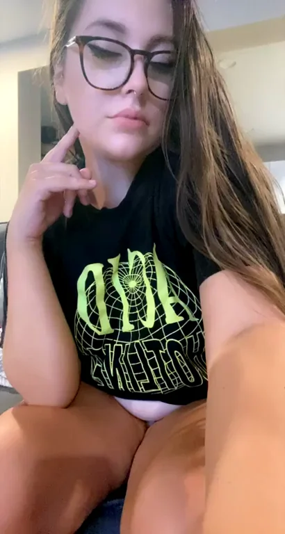 Who’s still up right now? Come fuck me senseless ?