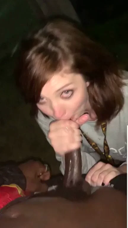 White Slut Worships Massive Black Cock 😍🍆👅
