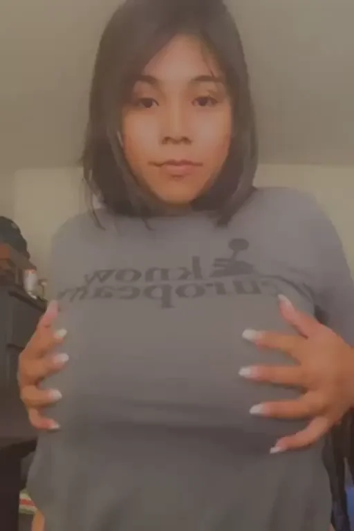 Epic Titty Drop from Thick Latina Slut 💦🍈🍈
