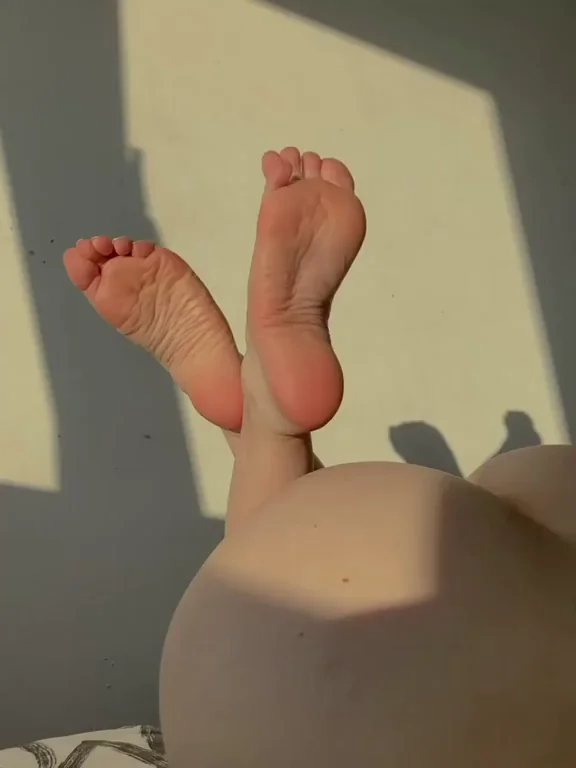 They're waiting for you ðŸ¦¶ðŸ»👆…