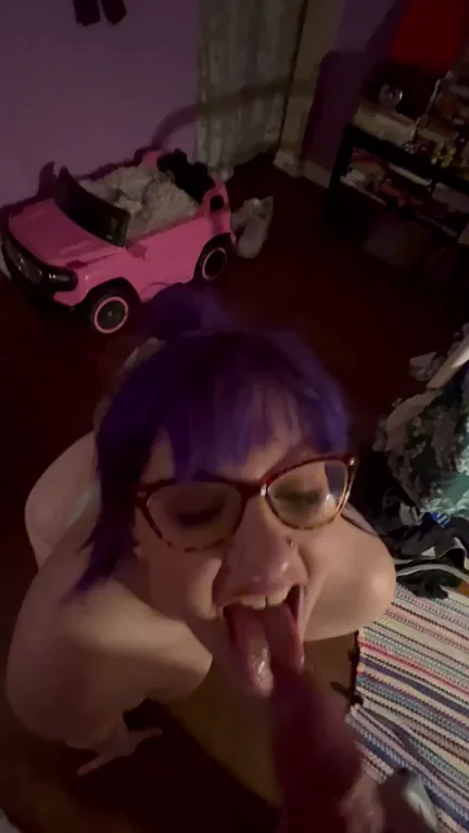 Craving That Hot Cum Blast on My Slutty Face 💦😈