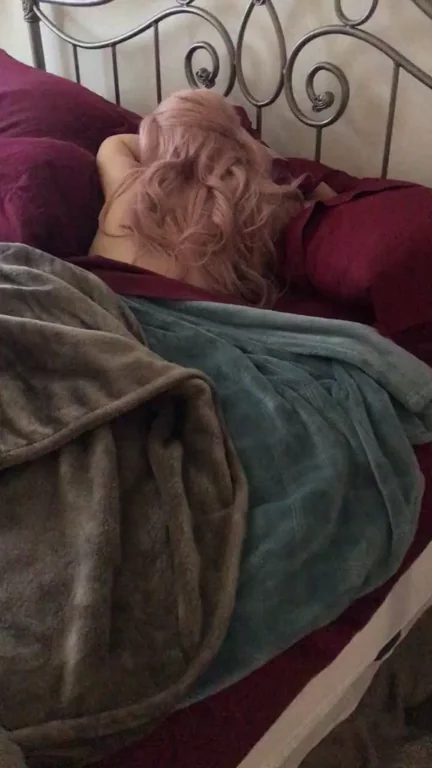 💤 Sleepy Slut's Pussy Open 24/7 for Pronebone Use 😈🍑