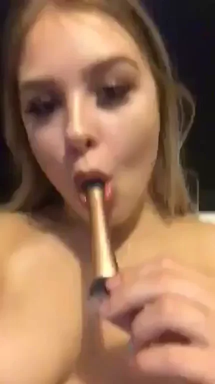 22 [F4M] lonely and bored right now follow me on snapchat @ Whitejones_999