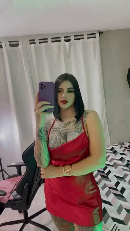 Raw Fuck with 24yo Tattooed Mom? Bareback Creampie?