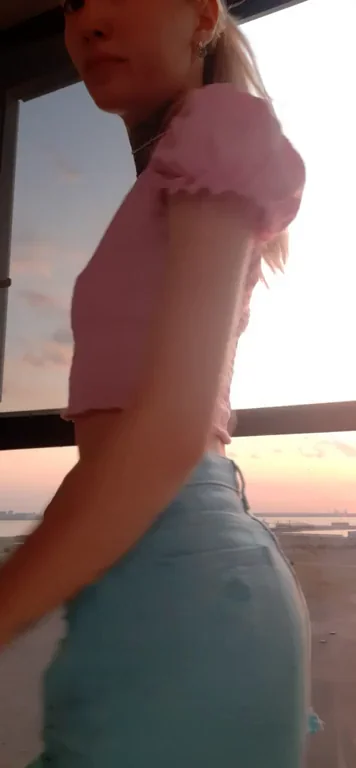 No Panties Slut Teasing Her Juicy Ass and Tits at Sunset