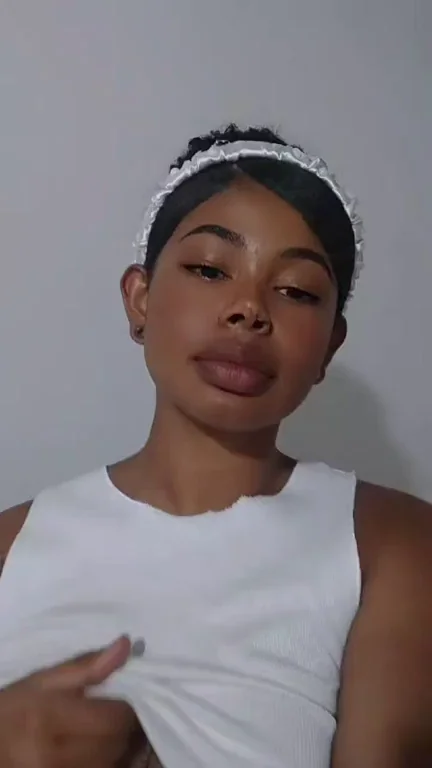 Innocent Face, Tits Out Tease 😏🍈🍈