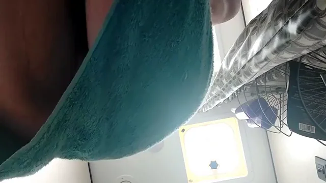 Help Me Dry Off, Daddy? 💦🧼😈