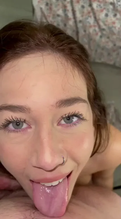 Good Morning Balls Sucking MILF 😘👅💦