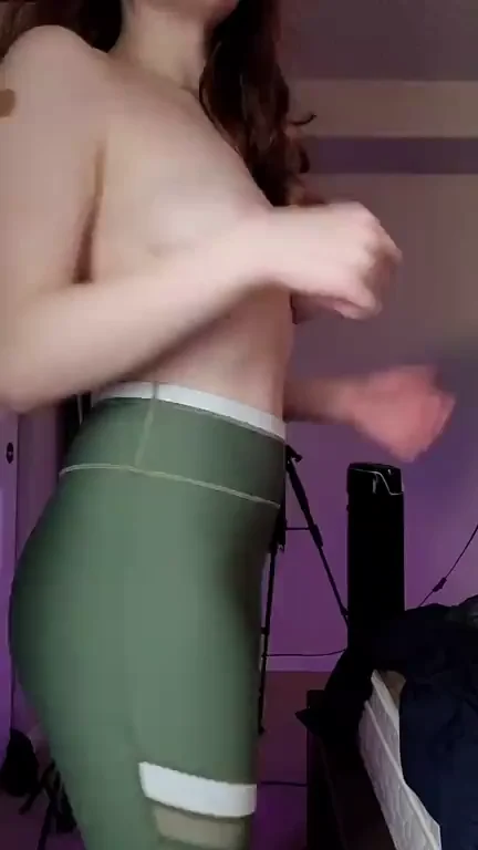 I feel like my leggings don't do my ass justice. Do you agree?