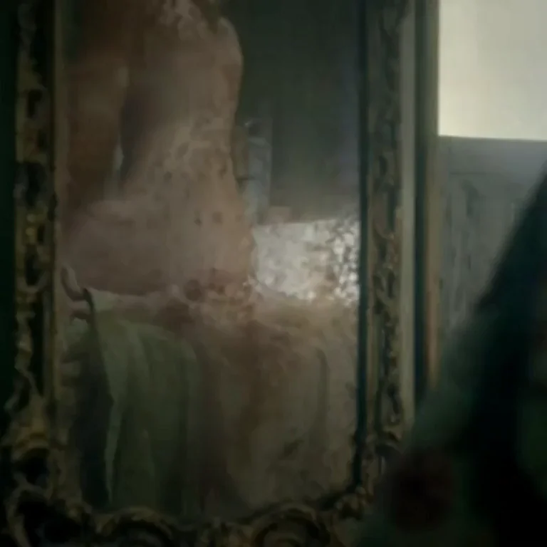 Jessica Parker Kennedy - Black Sails