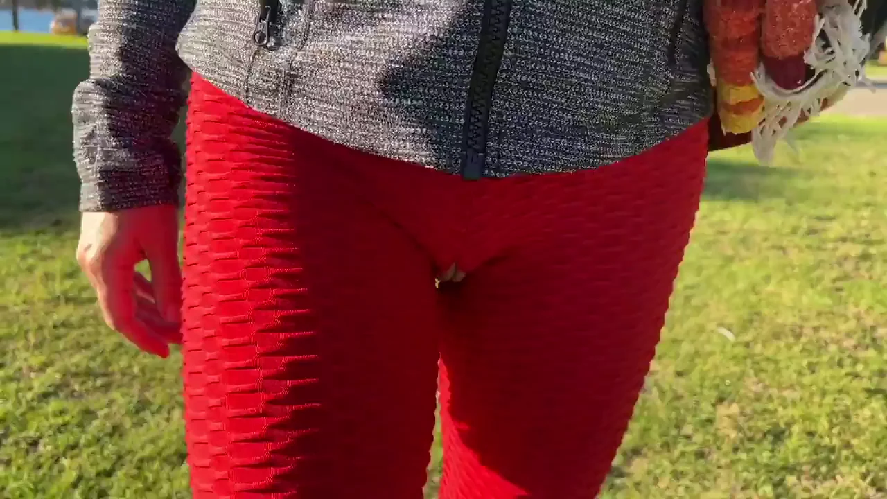 🔥 Hole in Red Leggings for Quick Pussy Access! 😈