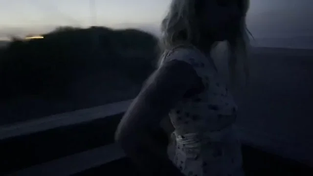 I wish the beach was a bit more crowded ? [GIF]