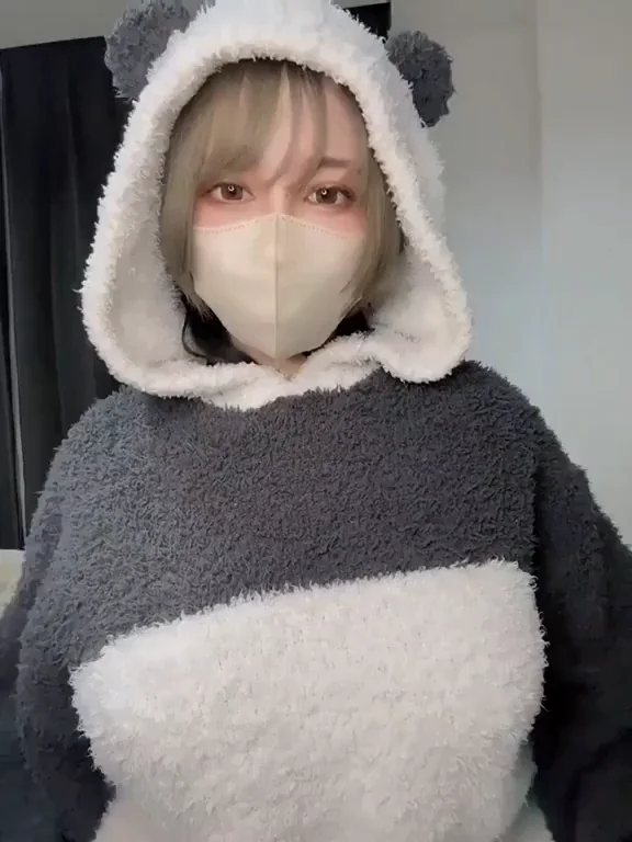 🐼 Cute Panda Hoodie Slut Flashes Massive Tits 😍