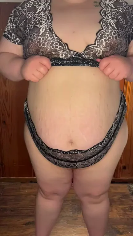 Tuesday Titty Drop! 🍈🍈 BBW MILF Tease 🔥