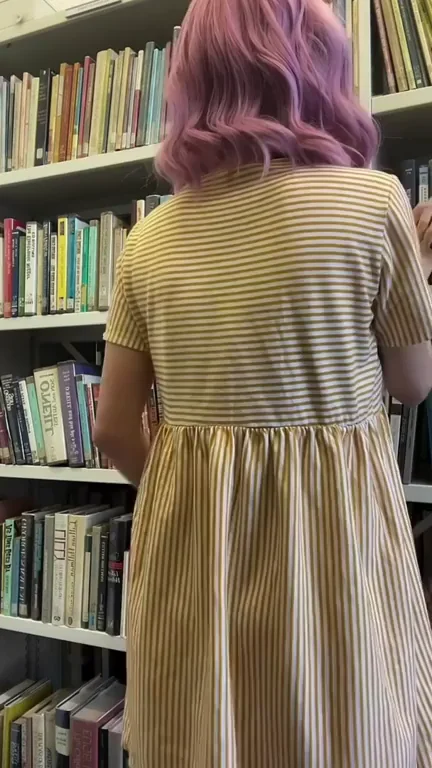 Library Tease: Purple-Haired Slut Flashes Juicy Ass 🍑📚🔥