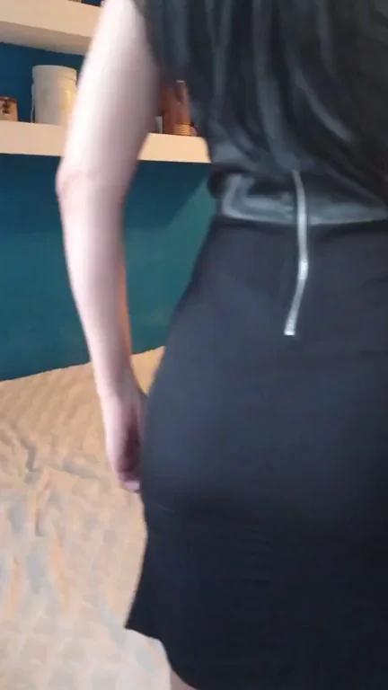 I can't unzip my dress alone...this is how I have to undress