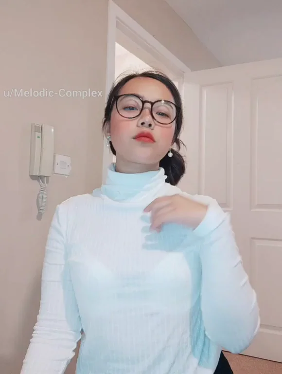 [F] Would you take this Vietnamese secretary on the table?