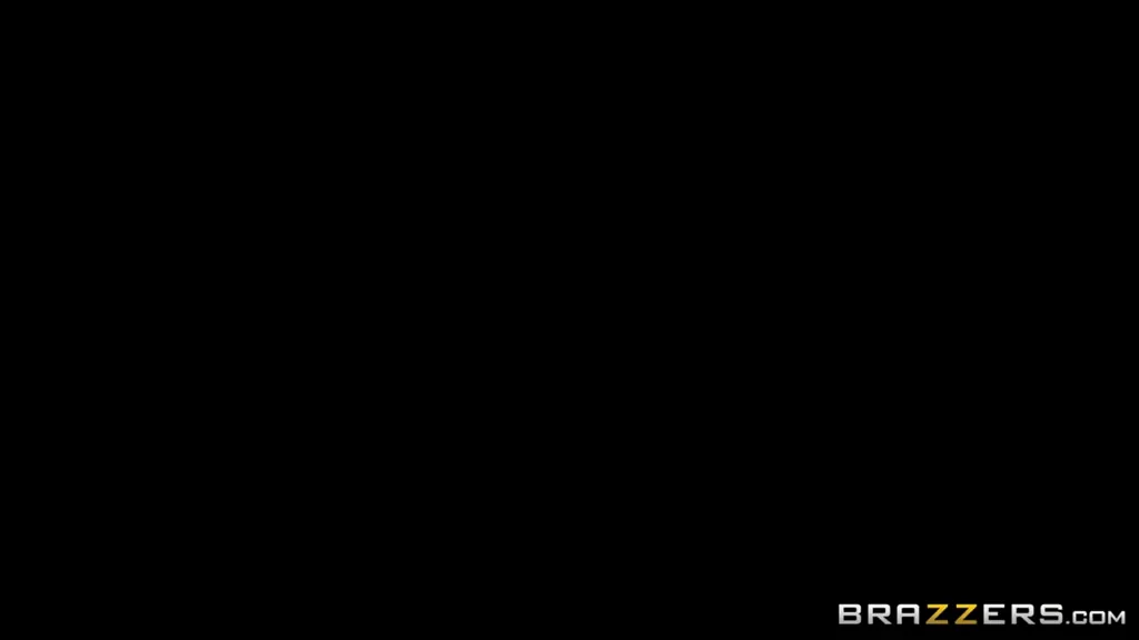 Kissa Sins' First Tight Anal Pounding 🍑💦🔥