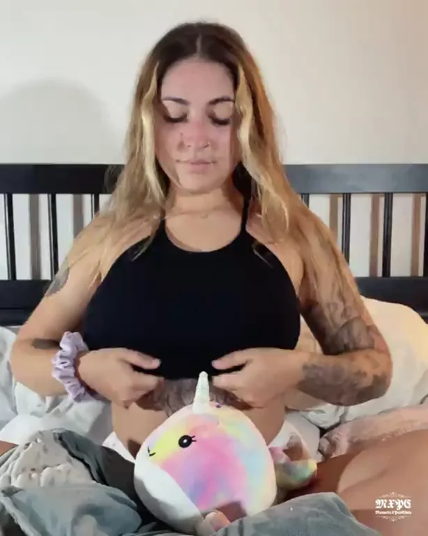 Dropping my titties