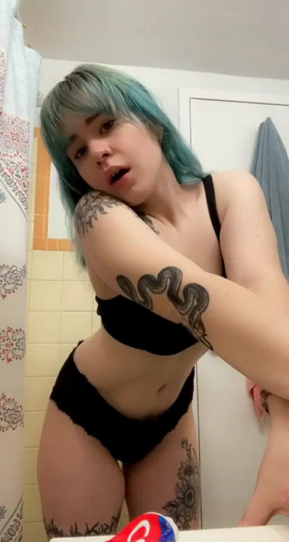 can you handle a goth brat?