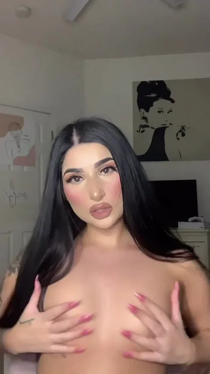 Exposing My Tiny Tits Online 😈💦