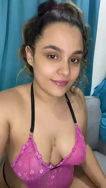 Come Play & Fuck Around with My Juicy Ass 😘🍑