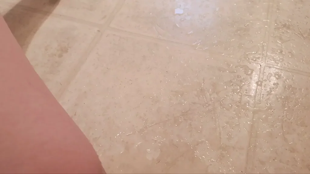 MILF Squirting Gush: Still Shots or Live Action? 💦🔥