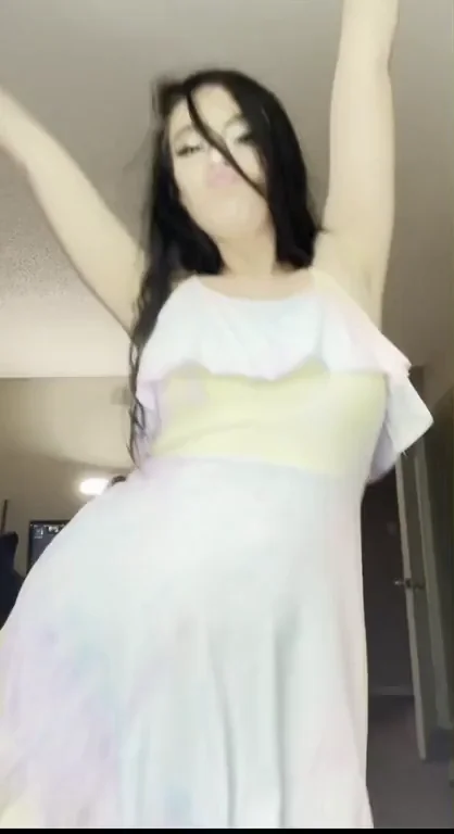 Disney Princess Slut Drops Her Nude Tease