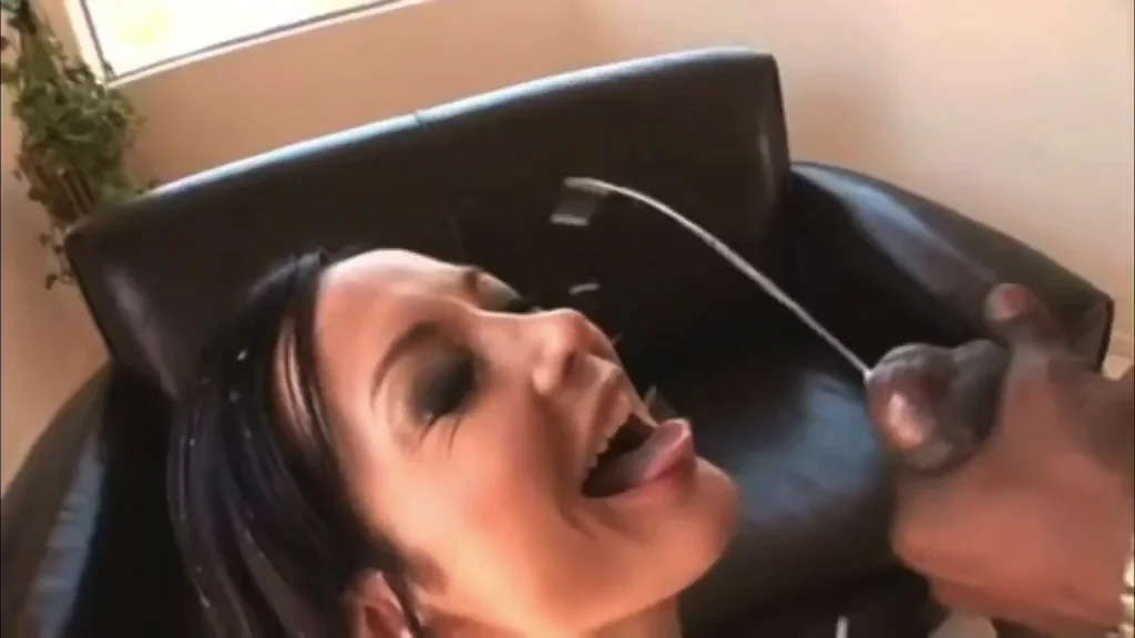Brunette Cumslut Drenched in Thick BBC Spunk 💦🍆😈
