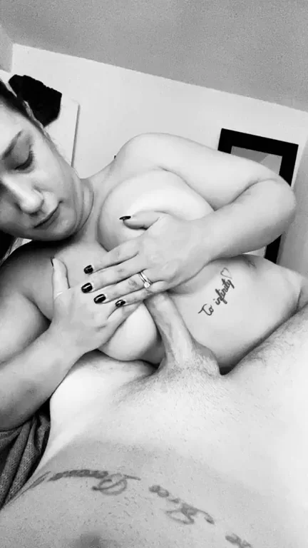 Titty fuckin to start your holiday weekend! ??