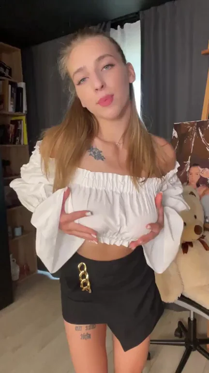 My favorite outfit for wear on the first date