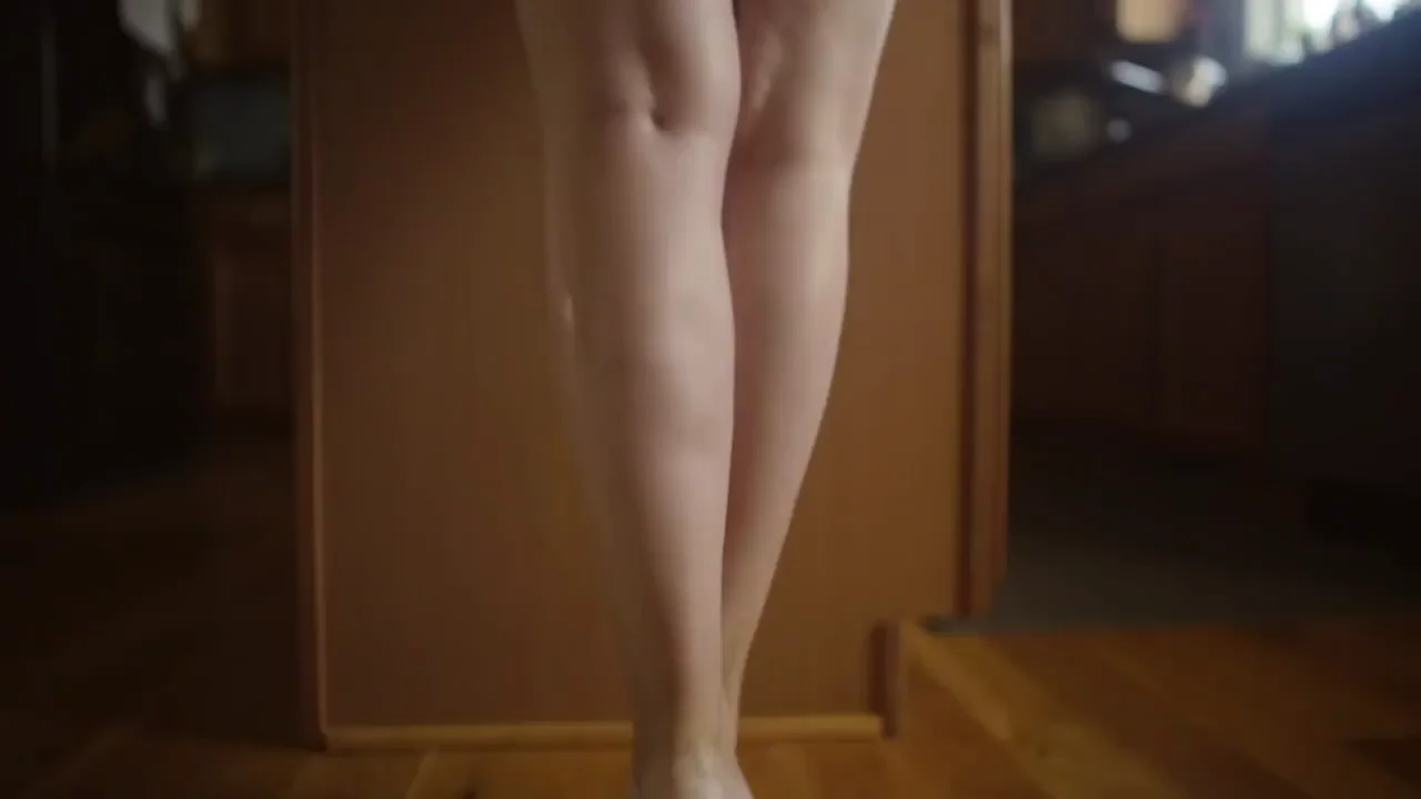 Thick Thighs vs Juicy Booty 🍑💦 OC Tease