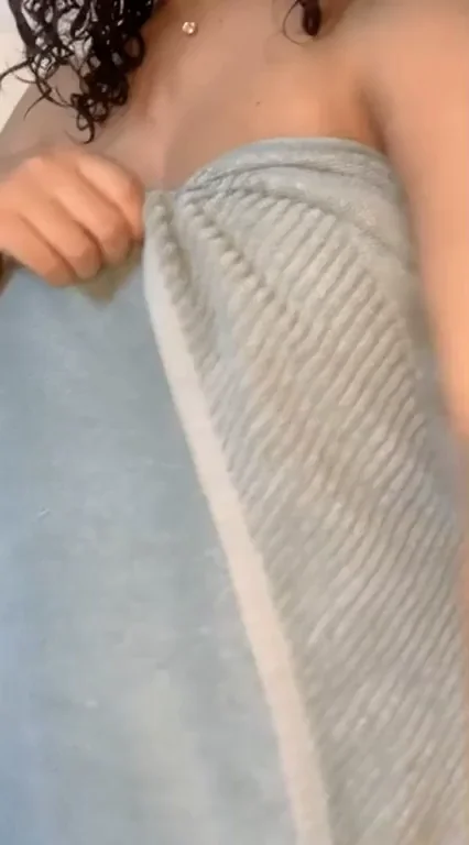 Thick Ebony Tease: Towel Slip 'n' Oil Drippin' Curves