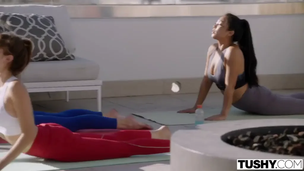 [FFM] Cheating GF Kenna James Threesome Yoga Anal Porn GIF by pornotree.com