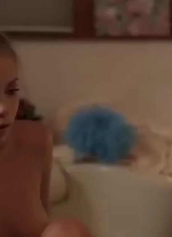 Jaime Pressly in Poison Ivy The New Seduction (1997)