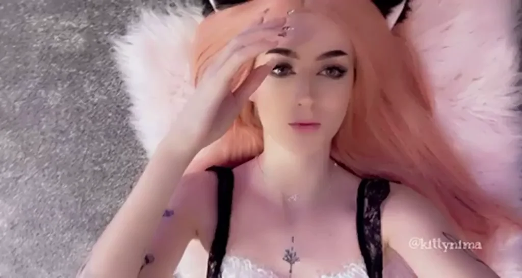 Cute Pink-Haired Slut Says 'Aaaah!' with Tongue Out 😛💕
