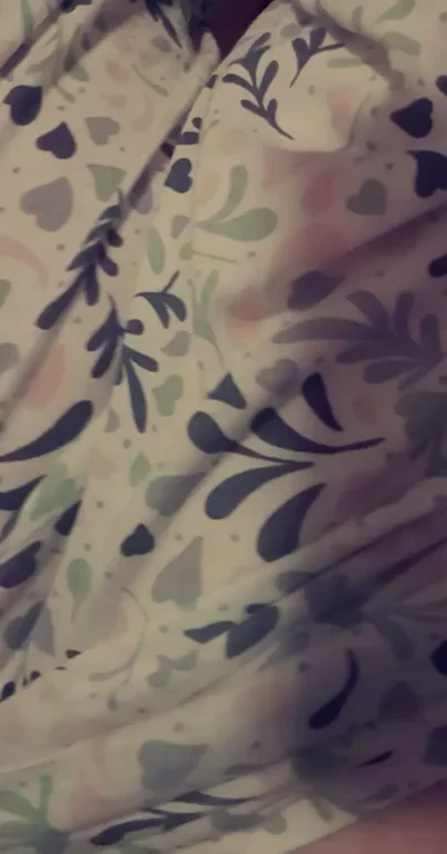 Peekaboo Pussy Flash: Chubby Slut Teases Shaved Snatch